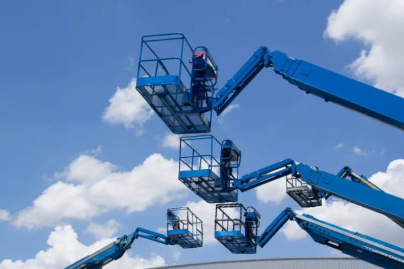Plataforma elevatória articulada elétrica em Campinas