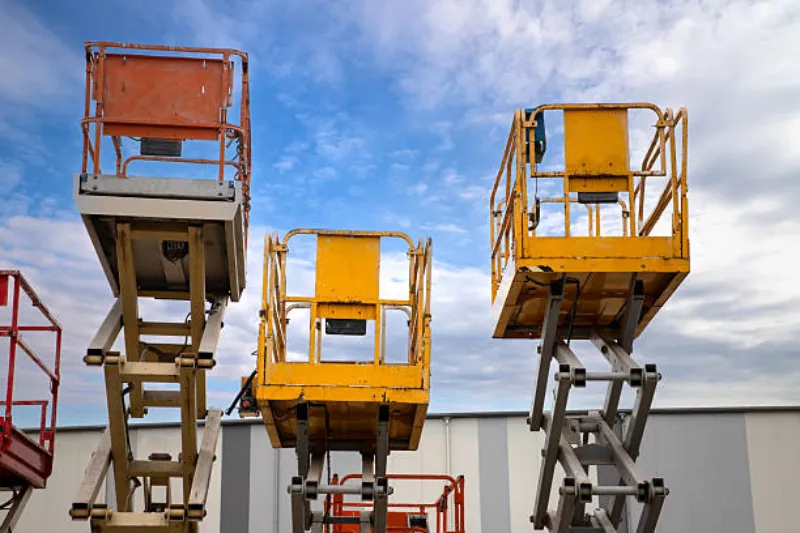 Plataforma elevatória tipo articulada para locação