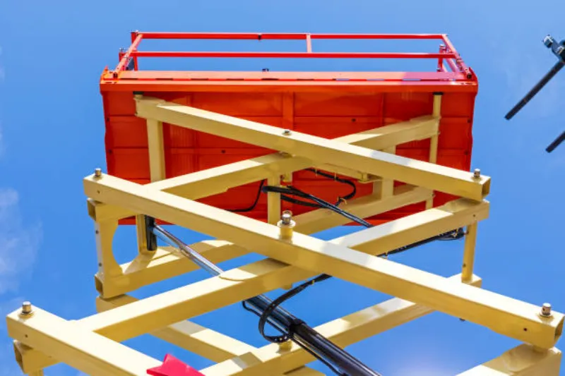 Plataforma elevatória tipo tesoura em Cajamar