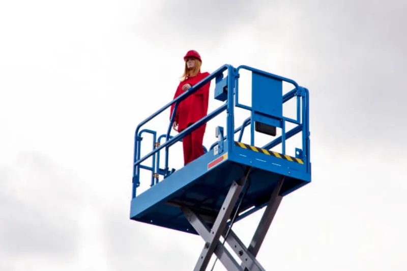 Venda de plataforma elevatória